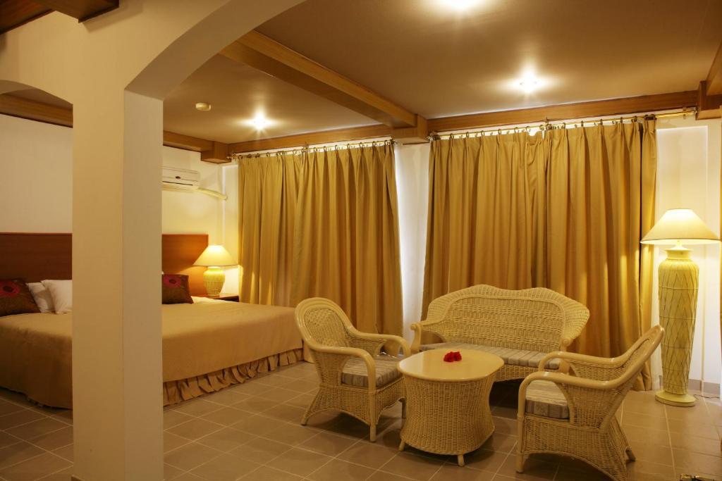 Heaven Ⅱ Hotel Saipan Room photo
